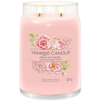 fresh Cut Roses Signature Candle - Vonná sviečka
